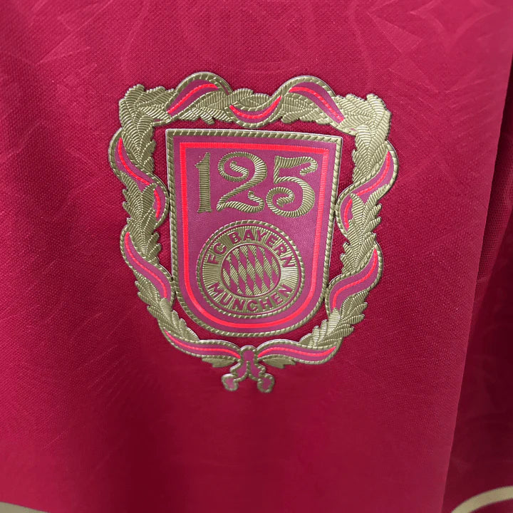 FC Bayern "Mia San Luxe" Premium Kit